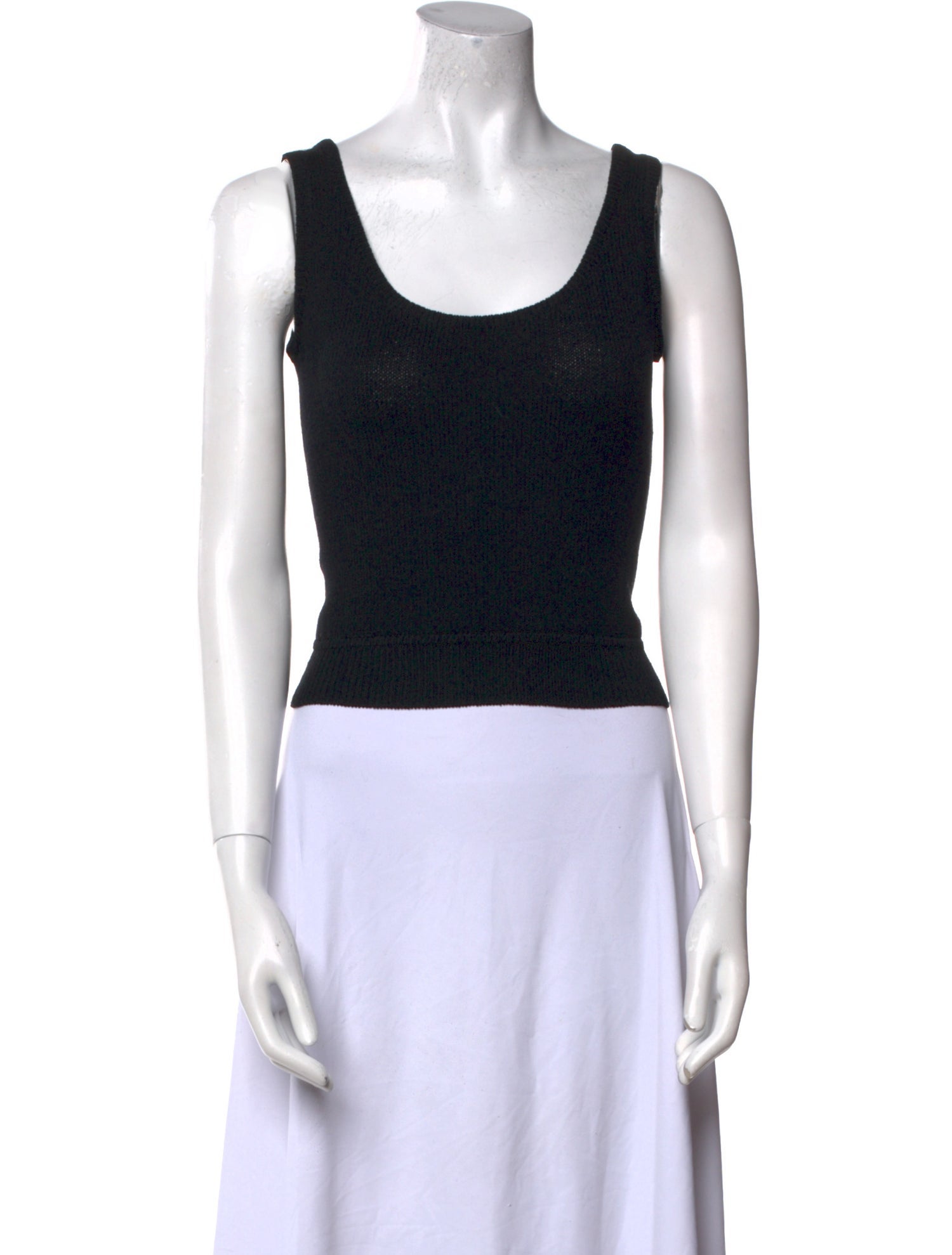 St. John Scoop Neck Sleeveless Crop Top