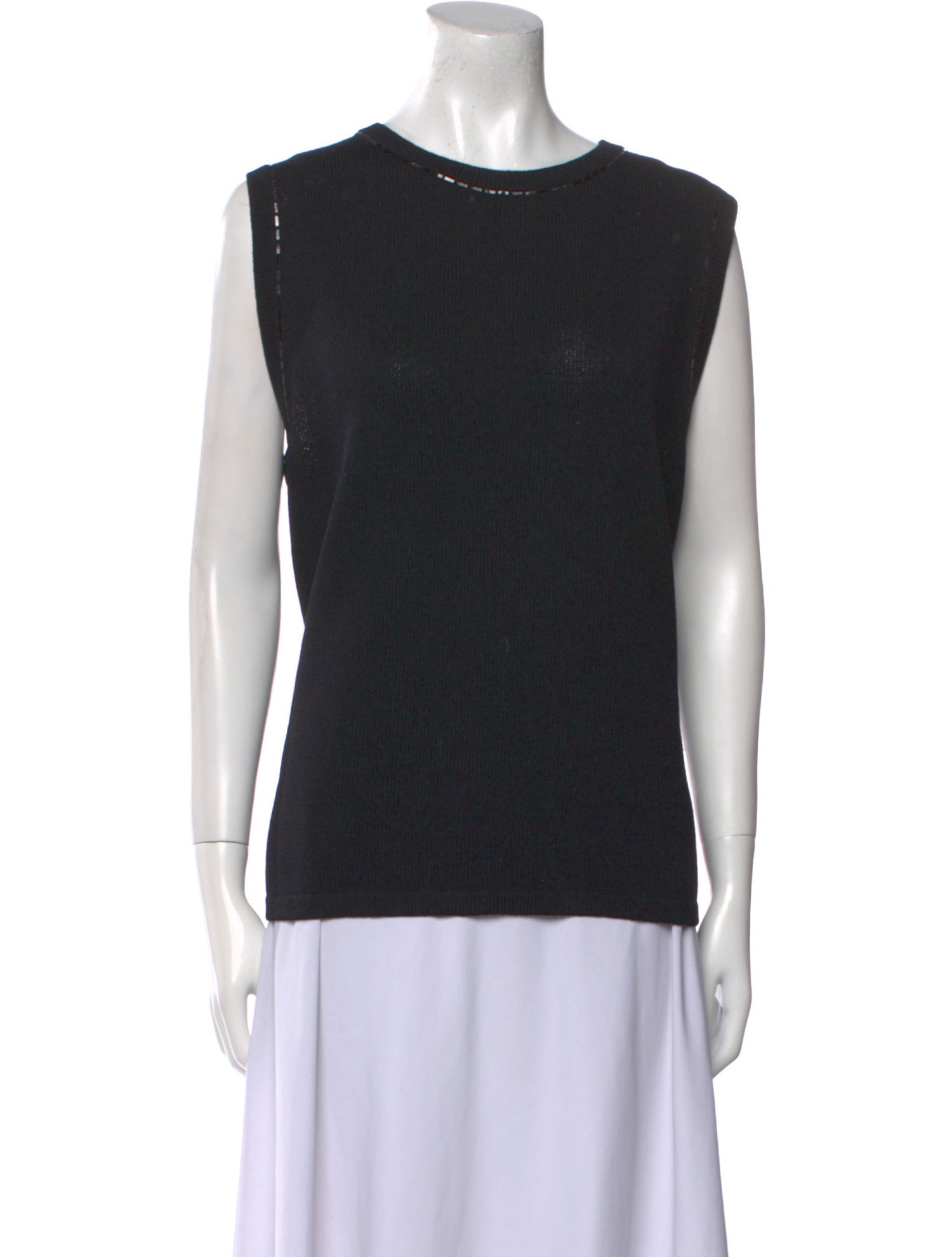 St. John Crew Neck Sleeveless Top