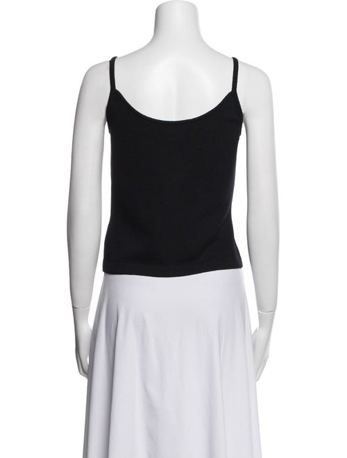 St. John V-Neck Sleeveless Top