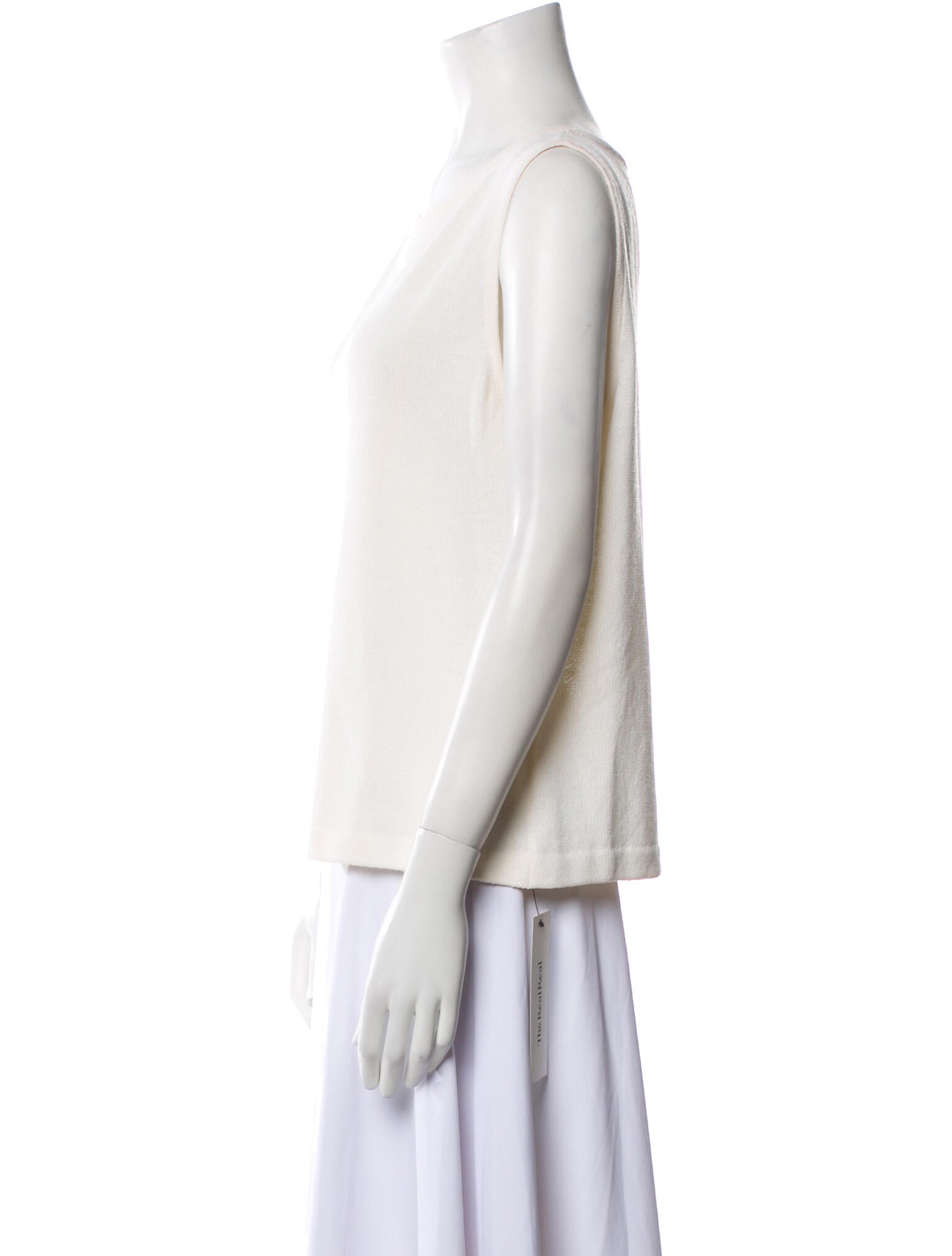 St. John Bateau Neckline Sleeveless Top