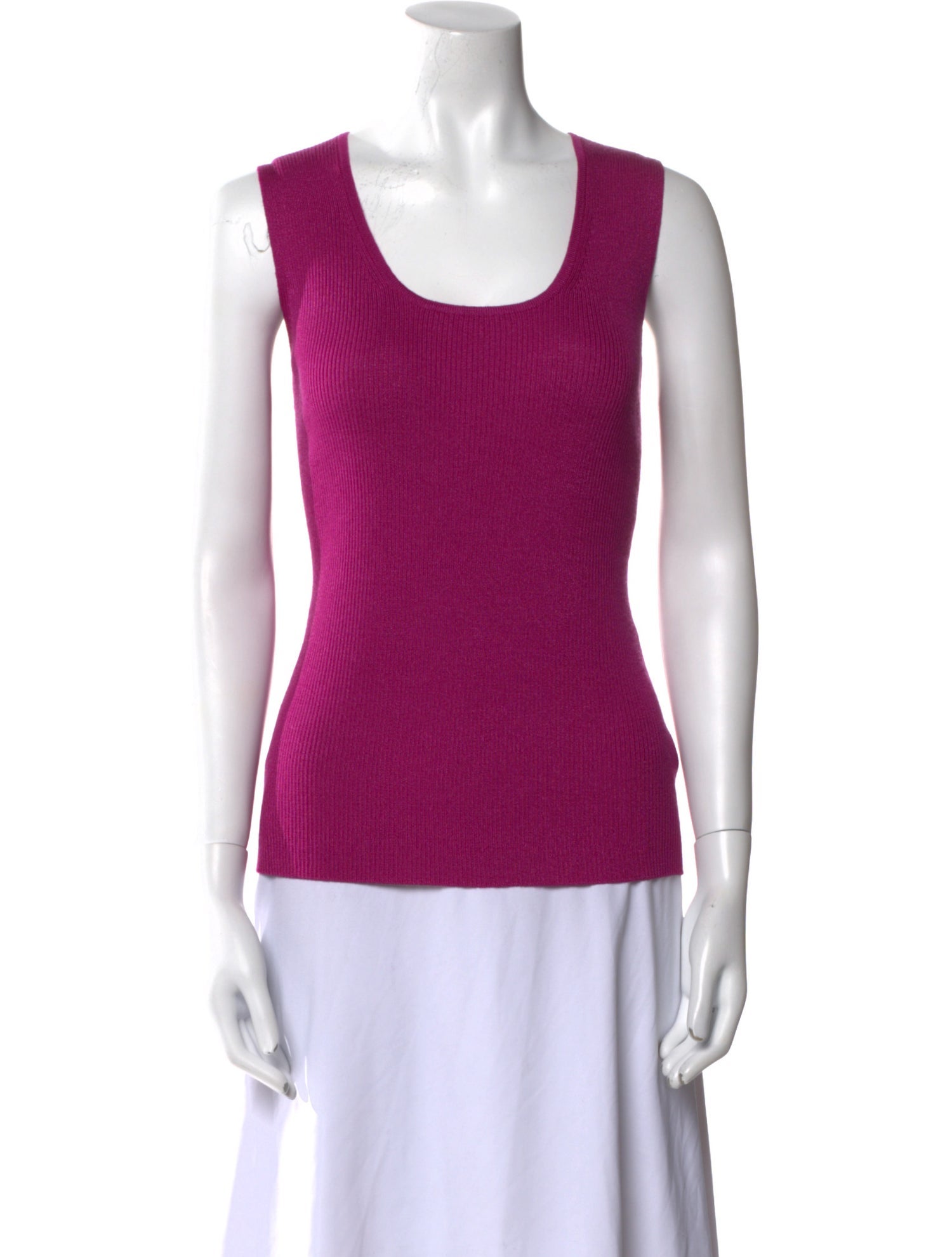 St. John Scoop Neck Sleeveless Top
