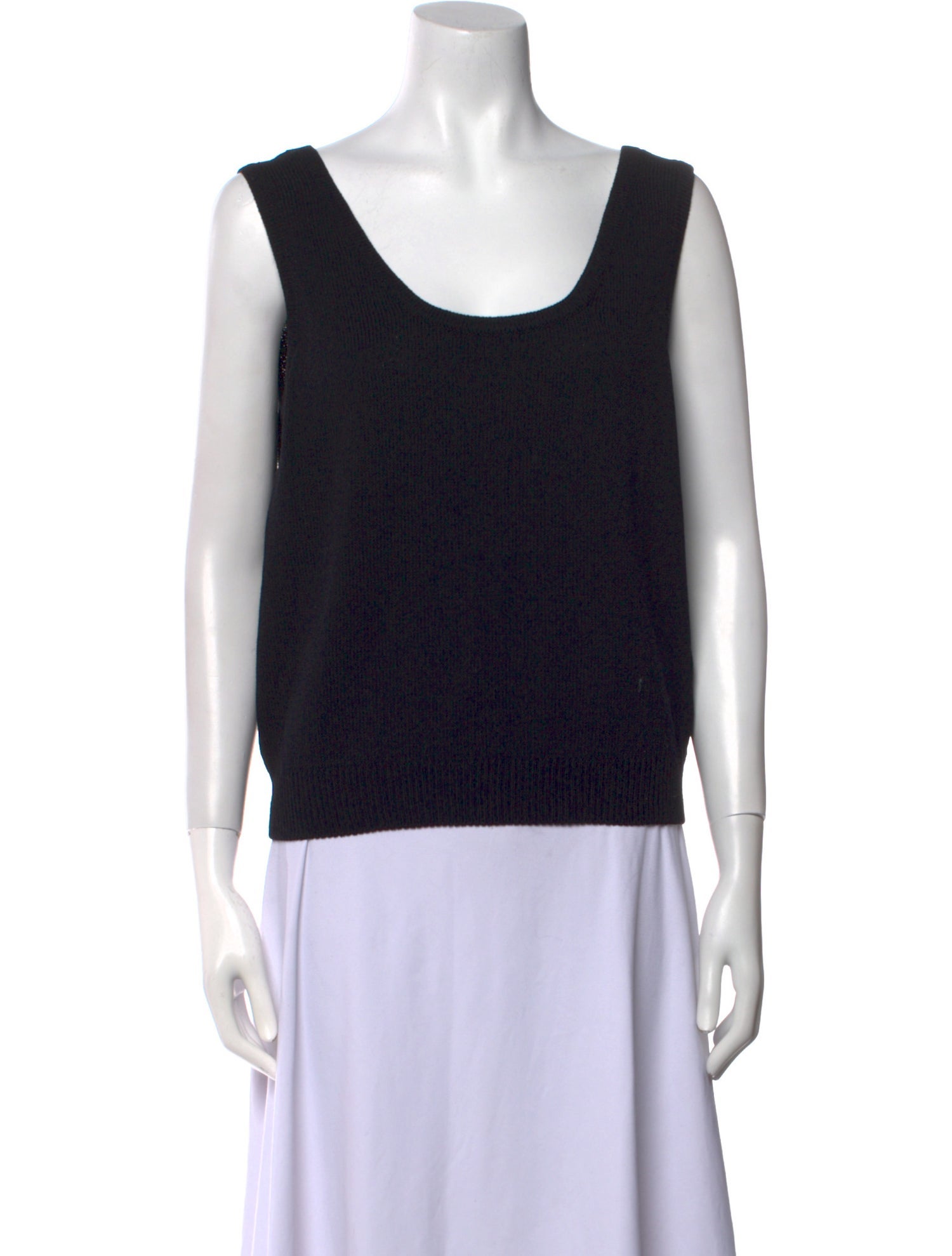 St. John Scoop Neck Sleeveless Top