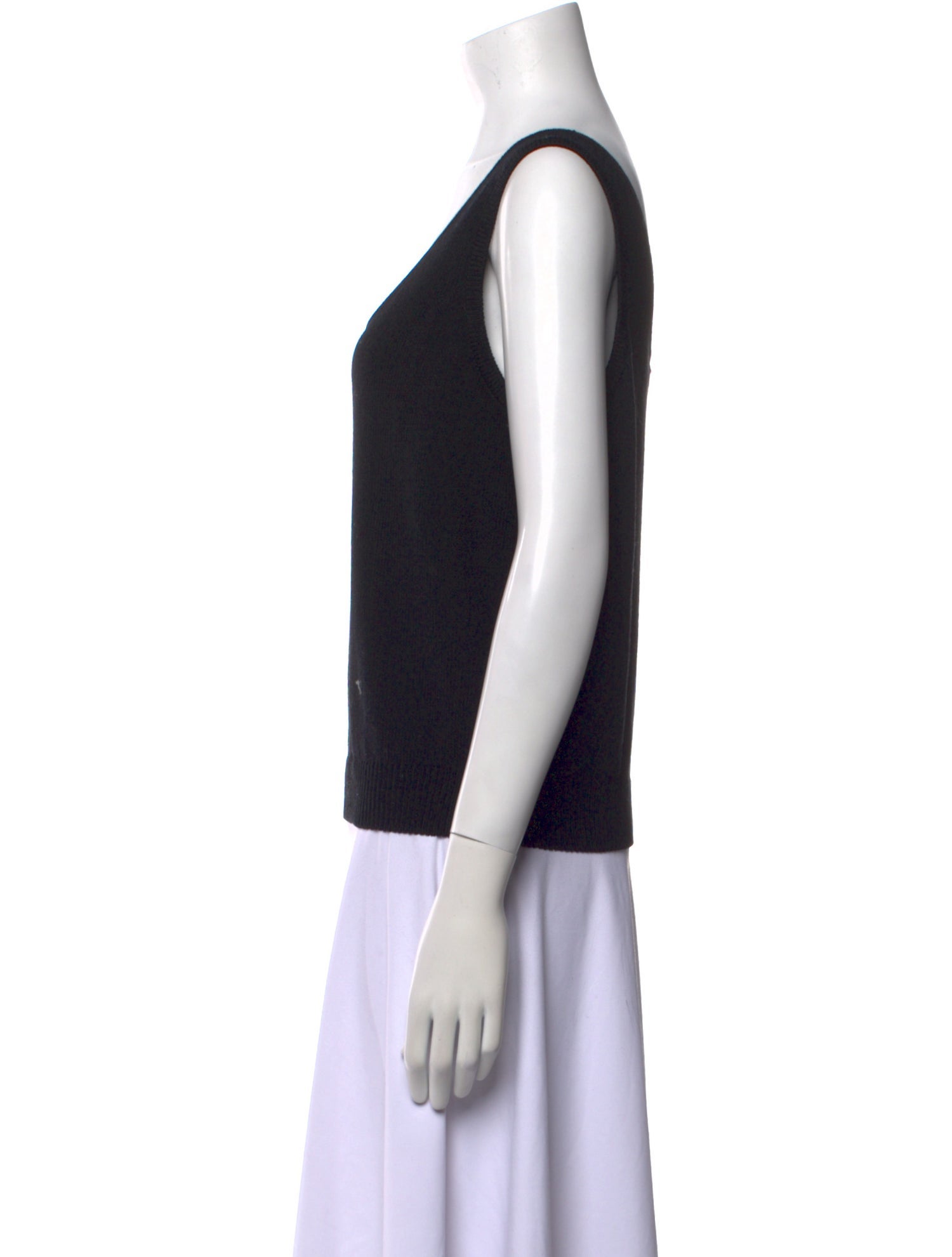 St. John Scoop Neck Sleeveless Top
