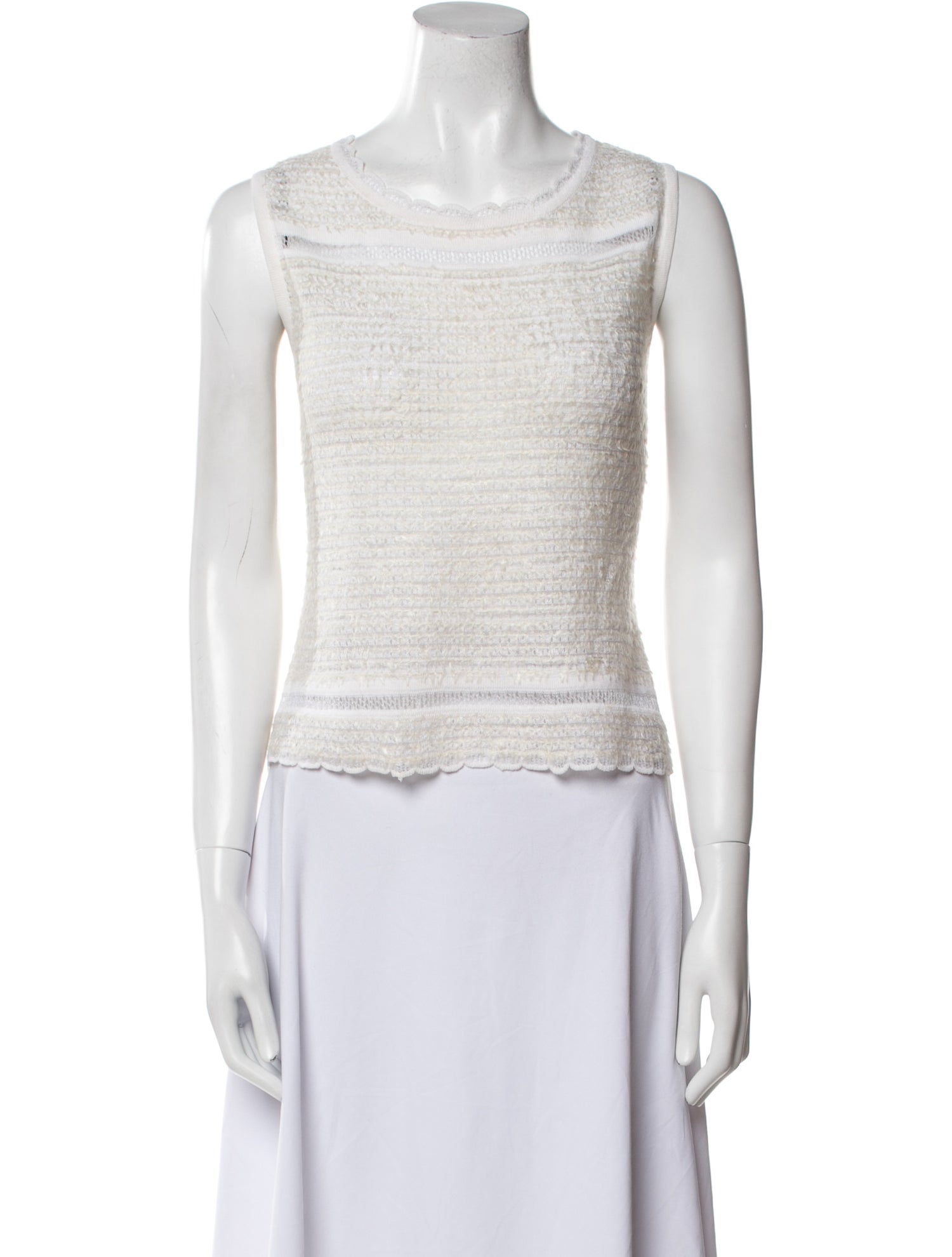 St. John Scoop Neck Sleeveless Crop Top