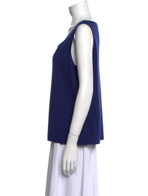 St. John Scoop Neck Sleeveless Top