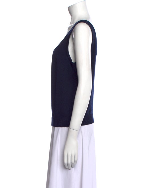 St. John Scoop Neck Sleeveless Top