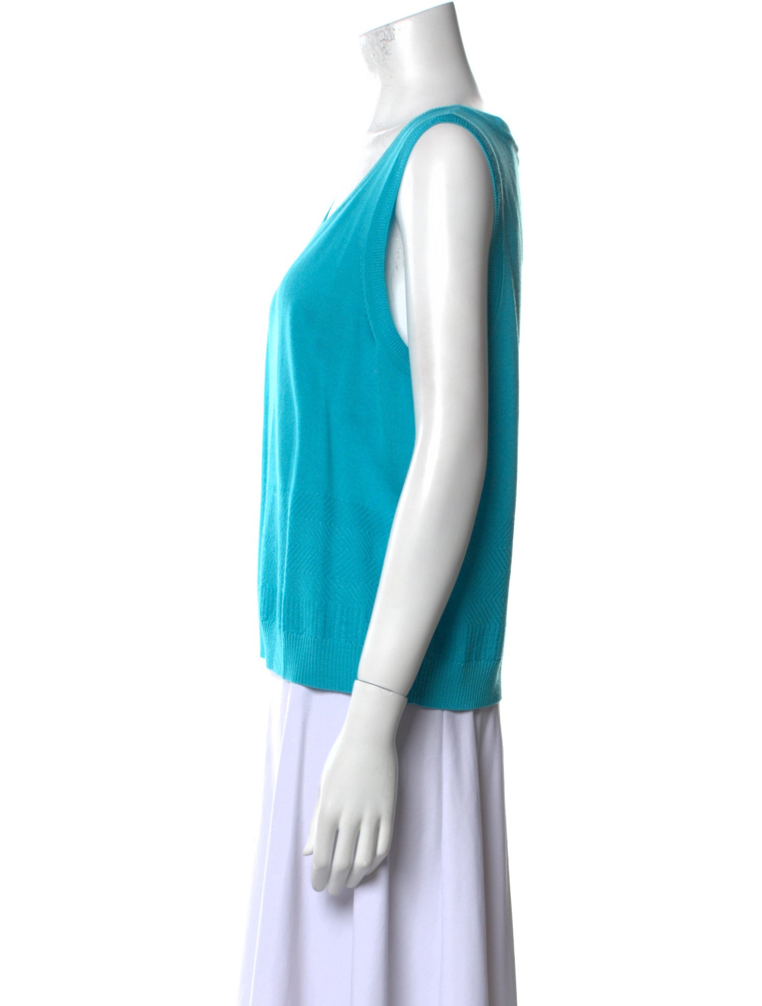 St. John Scoop Neck Sleeveless Top