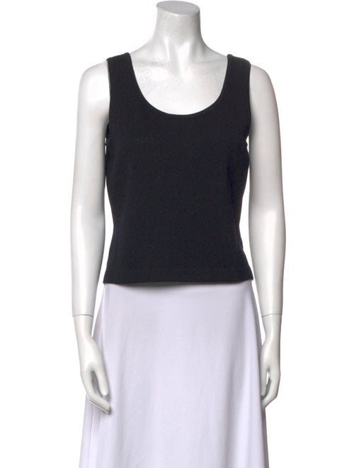 St. John Scoop Neck Sleeveless Crop Top