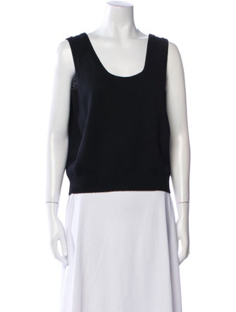 St. John Scoop Neck Sleeveless Top
