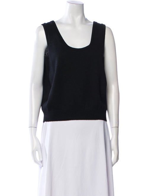 St. John Scoop Neck Sleeveless Top