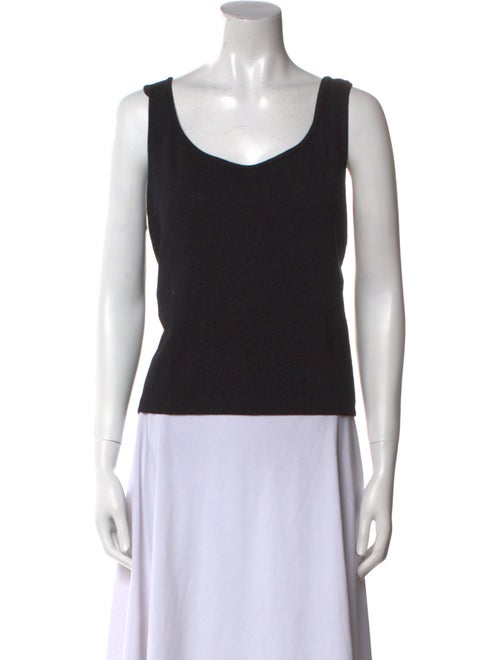 St. John Scoop Neck Sleeveless Top