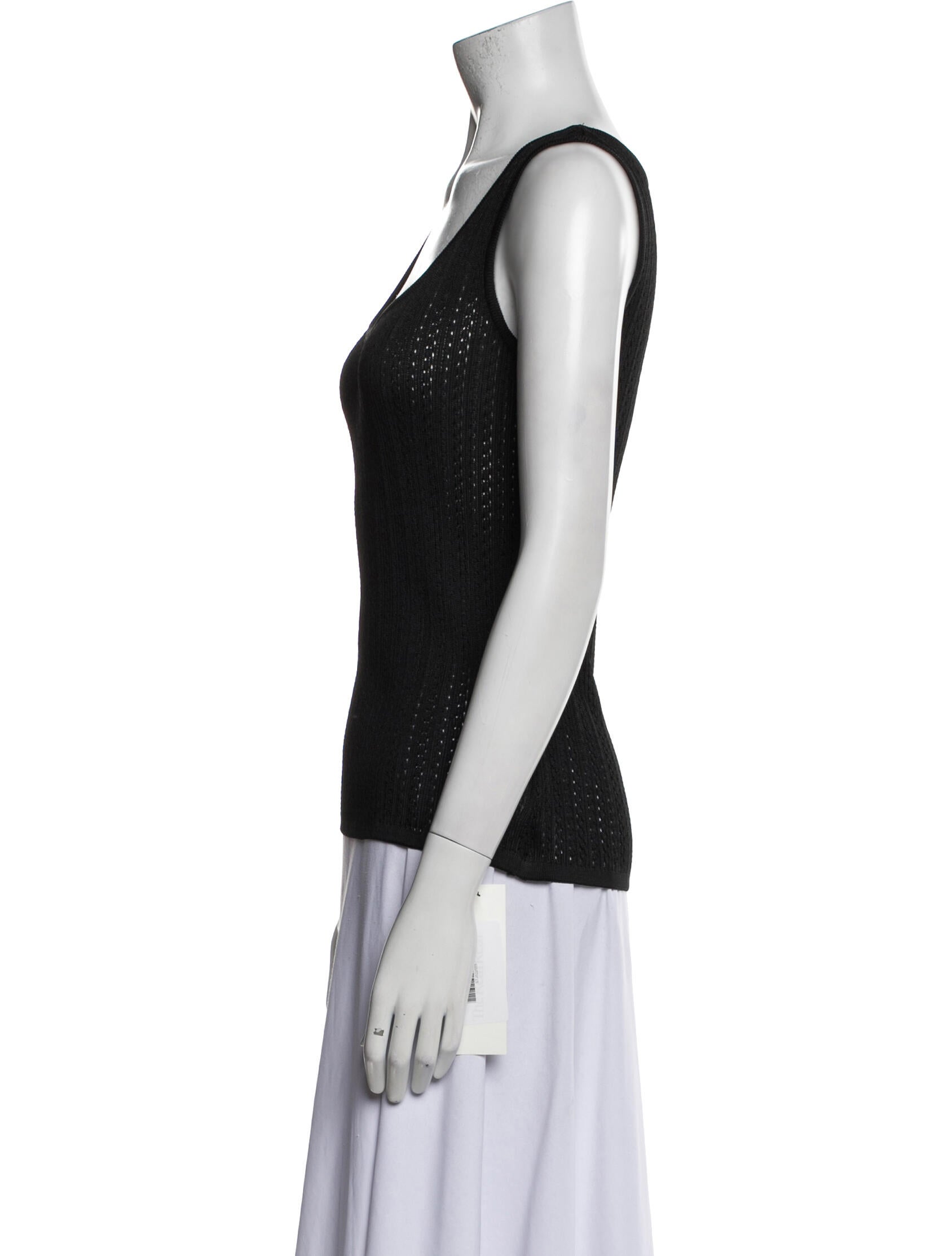 St. John Scoop Neck Sleeveless Top