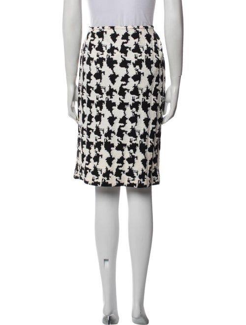 St. John Houndstooth Print Knee-Length Skirt