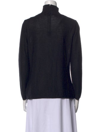 St. John Turtleneck Long Sleeve Sweatshirt