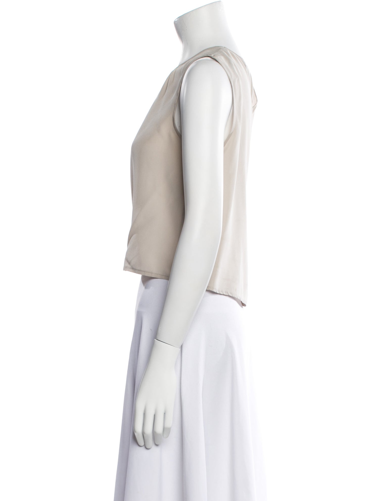 St. John Scoop Neck Sleeveless Crop Top