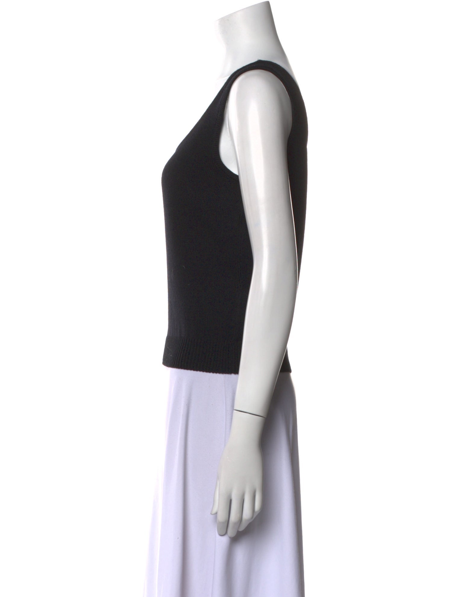 St. John Scoop Neck Sleeveless Top