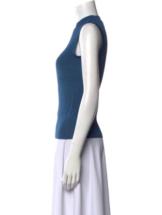 St. John Crew Neck Sleeveless Top