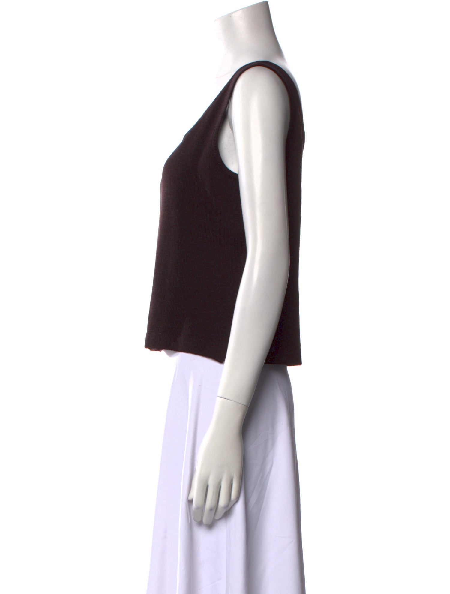 St. John Scoop Neck Sleeveless Crop Top