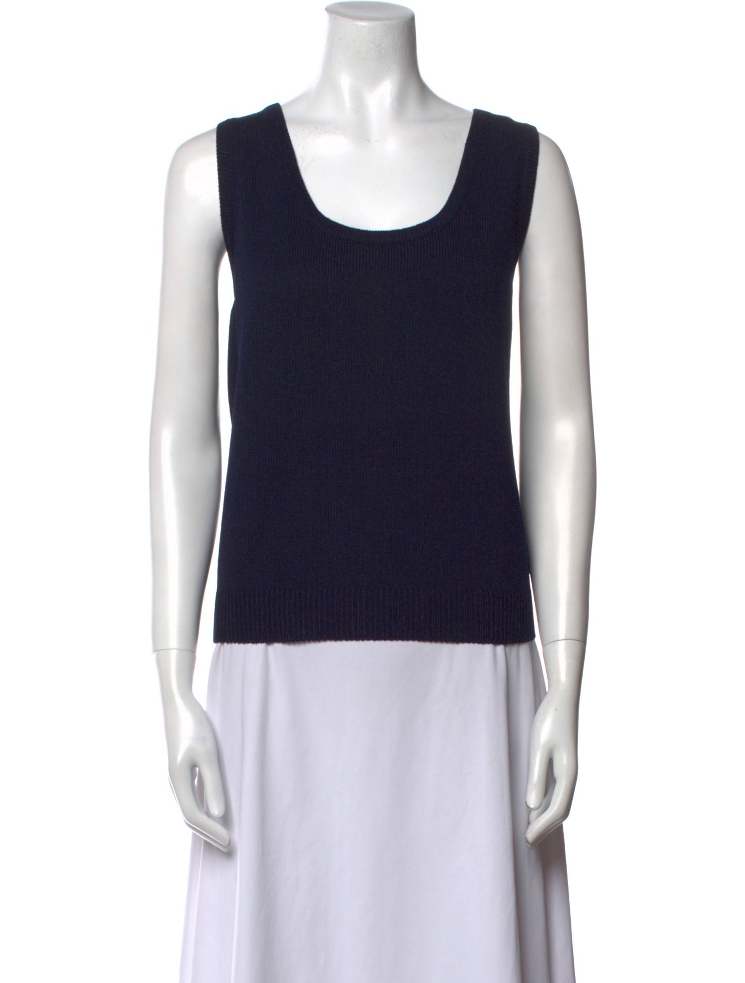 St. John Scoop Neck Sleeveless Top