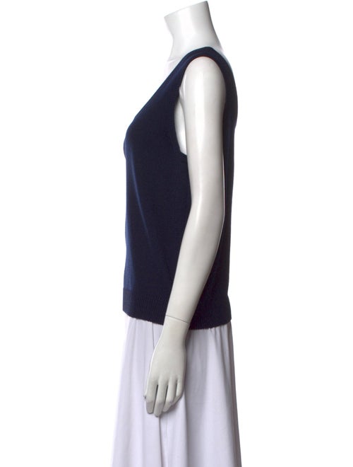 St. John Scoop Neck Sleeveless Top
