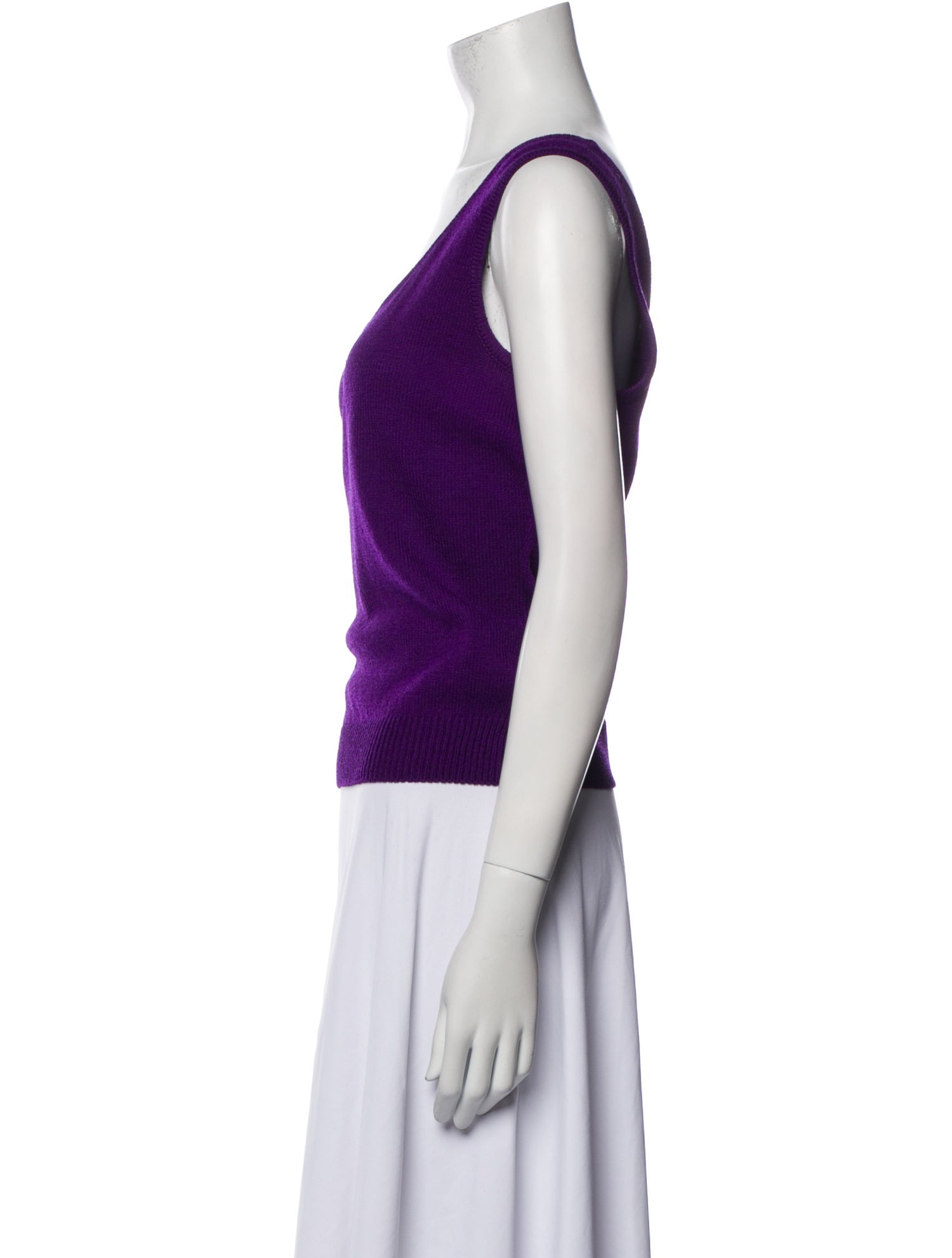 St. John Scoop Neck Sleeveless Top