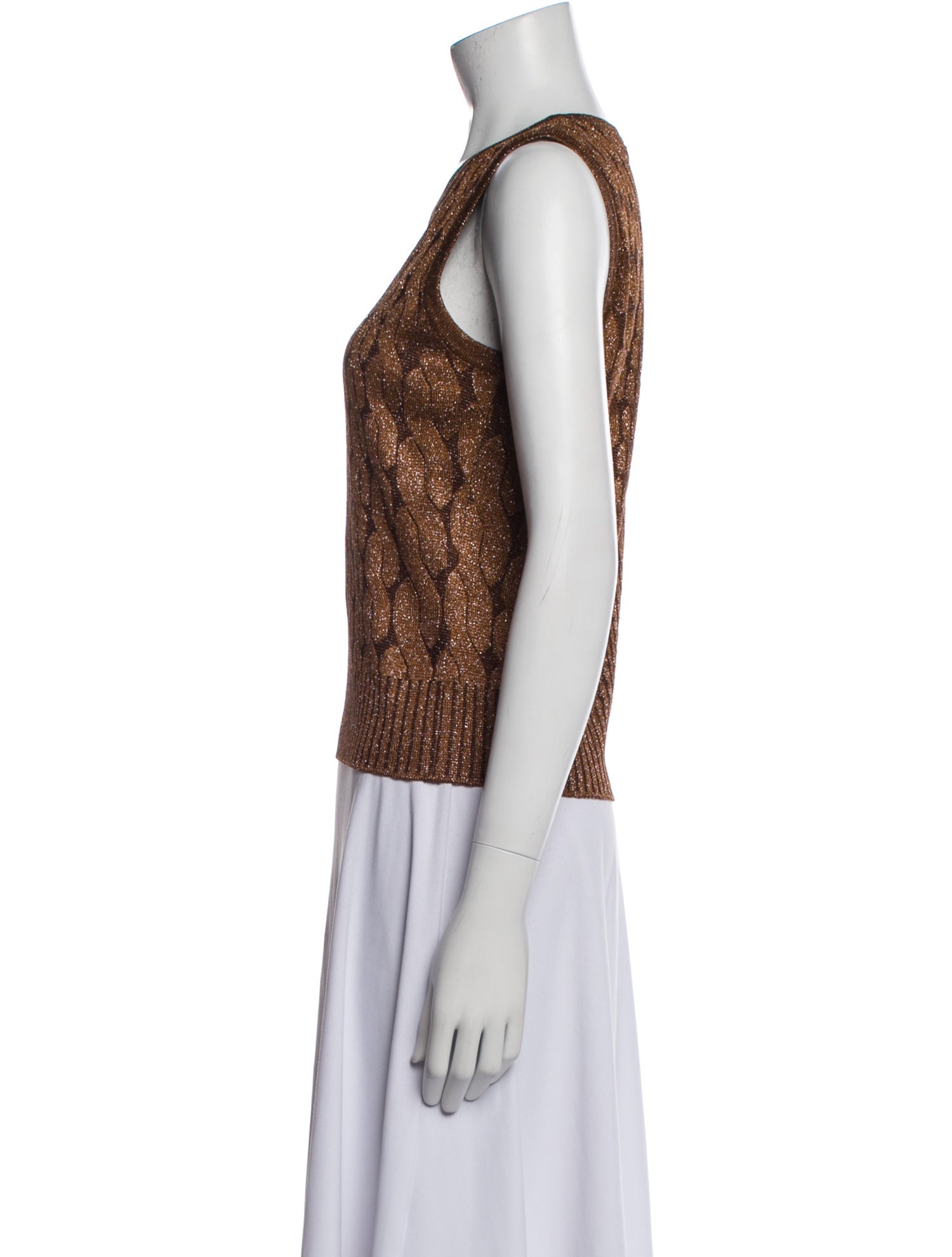 St. John Crew Neck Sleeveless Top