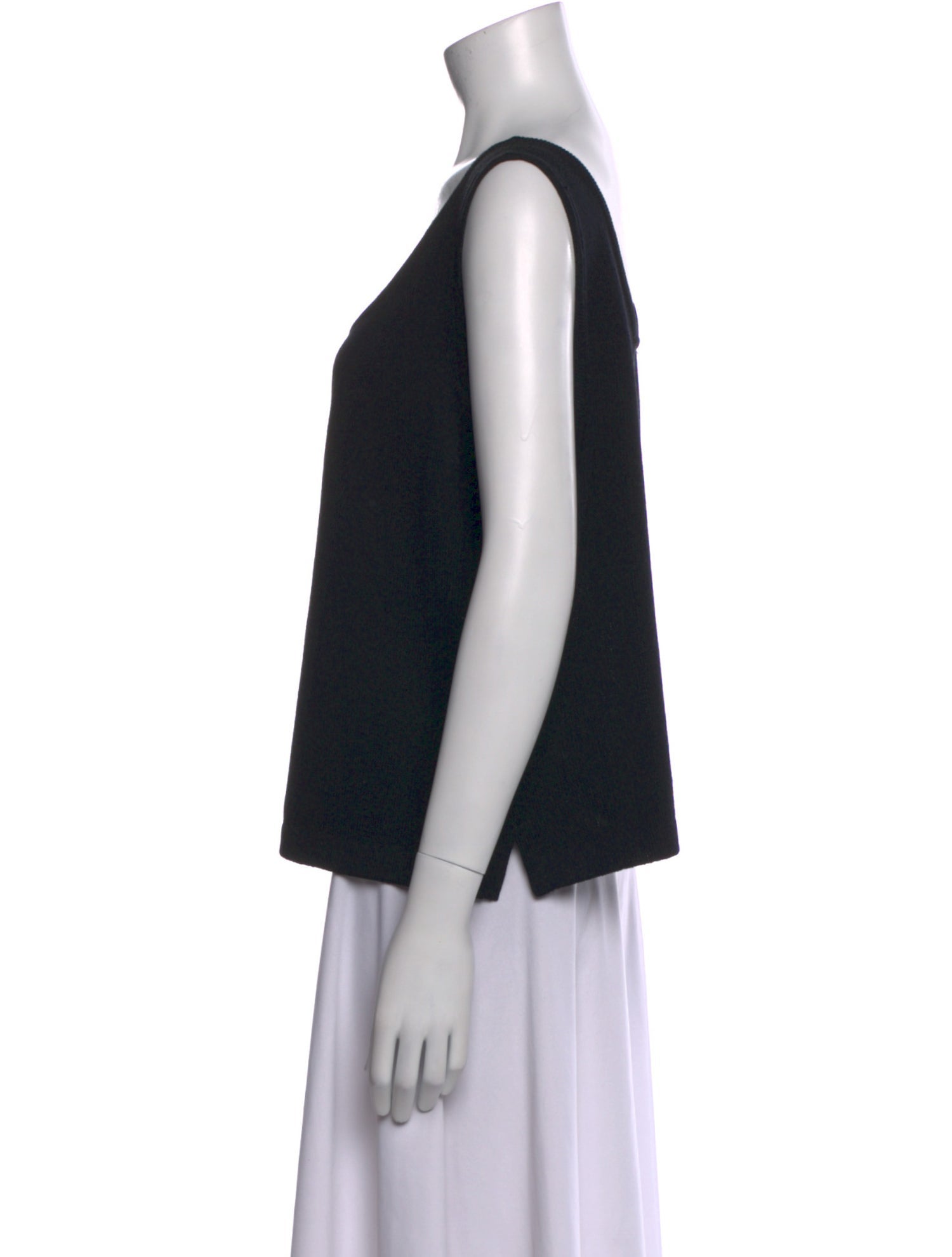St. John Scoop Neck Sleeveless Top