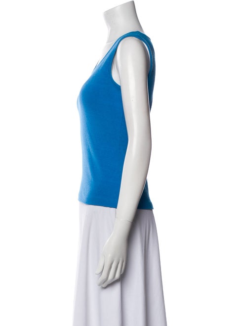 St. John Scoop Neck Sleeveless Top