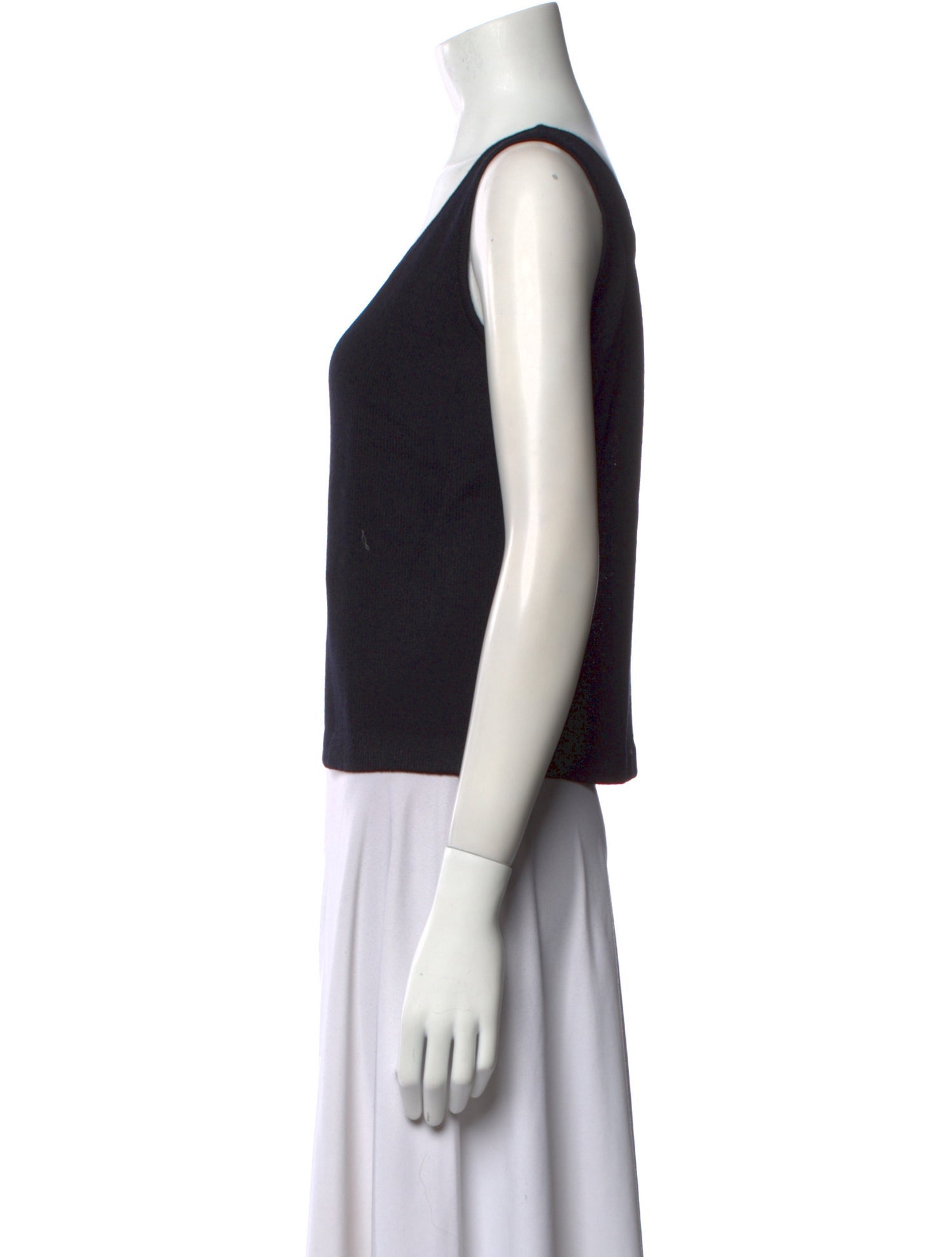 St. John Scoop Neck Sleeveless Top