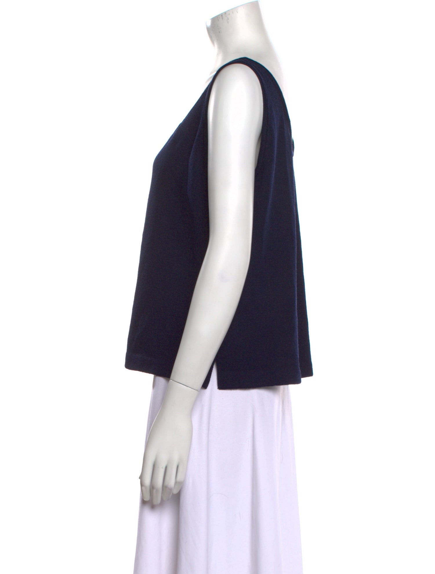 St. John Scoop Neck Sleeveless Top