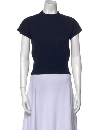 St. John Crew Neck Short Sleeve Crop Top