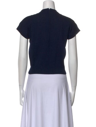 St. John Crew Neck Short Sleeve Crop Top