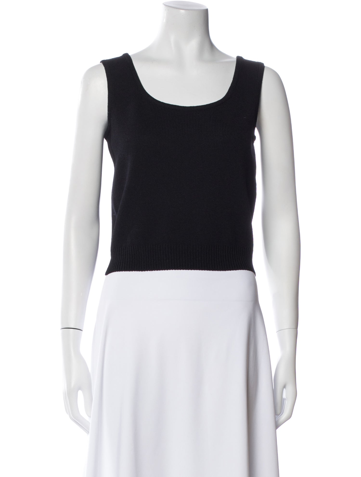 St. John Scoop Neck Sleeveless Crop Top