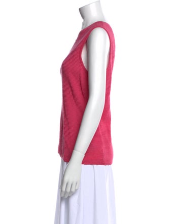 St. John Crew Neck Sleeveless Top