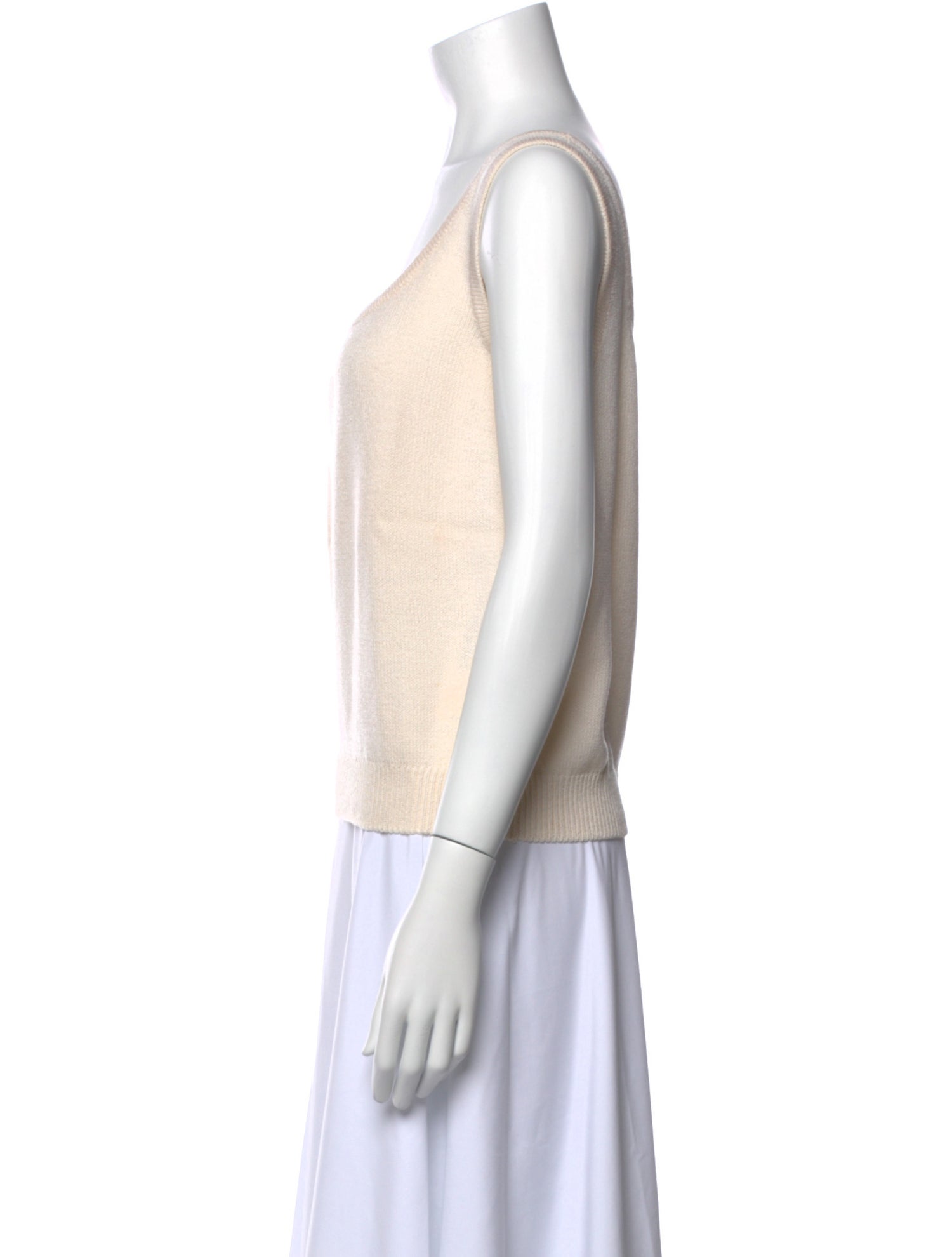 St. John Scoop Neck Sleeveless Top