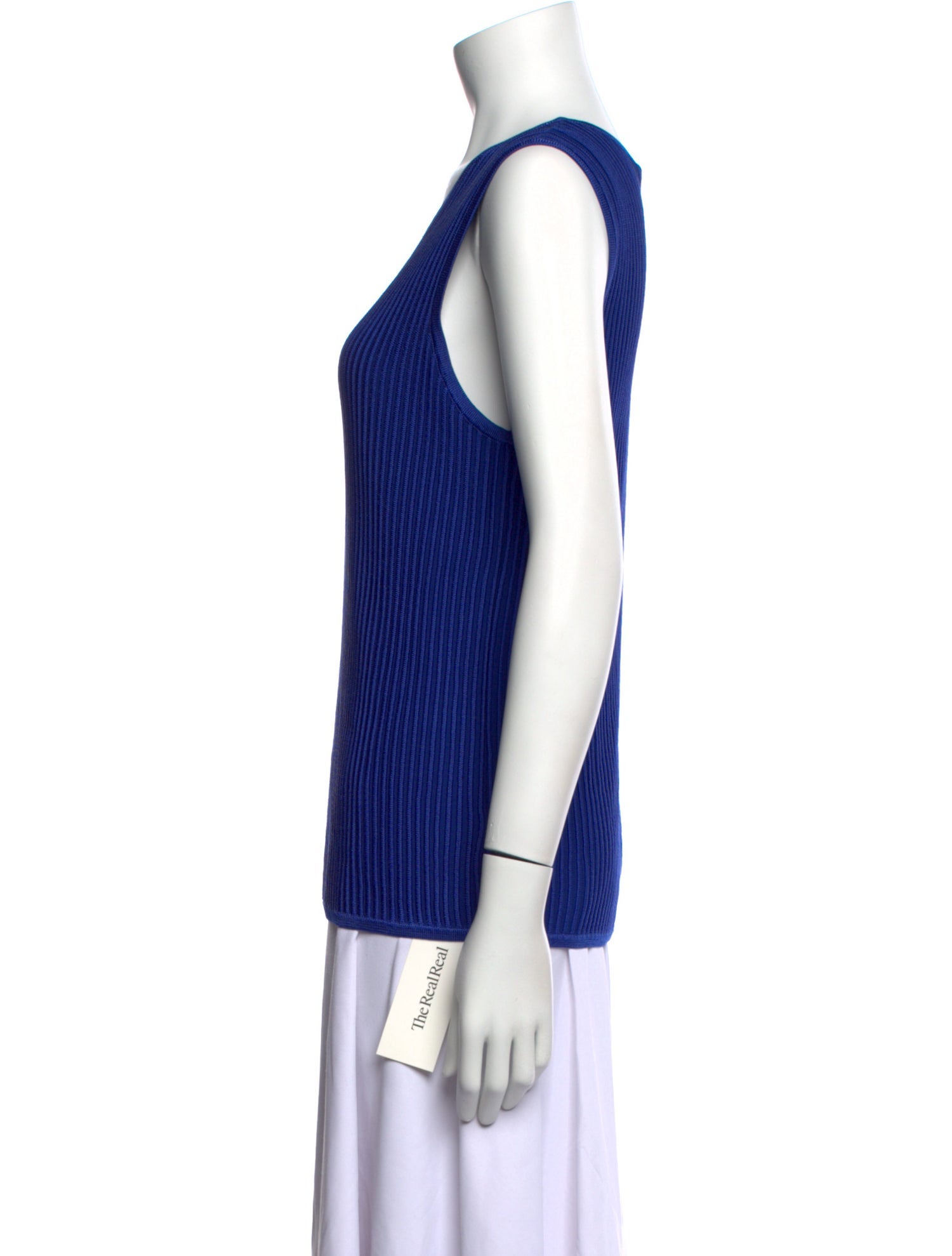 St. John Crew Neck Sleeveless Top