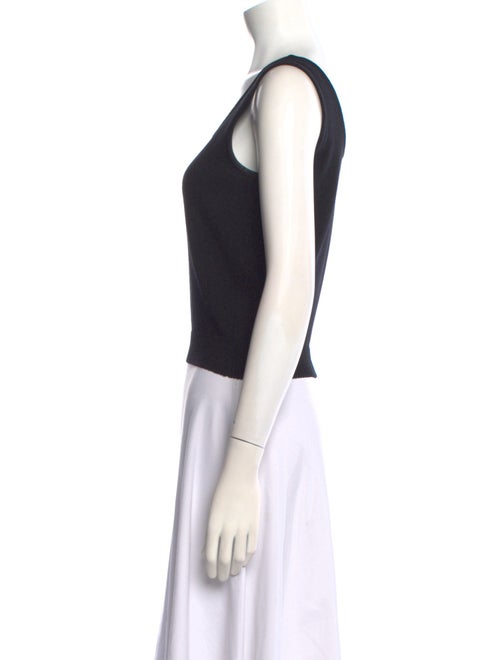 St. John Scoop Neck Sleeveless Crop Top