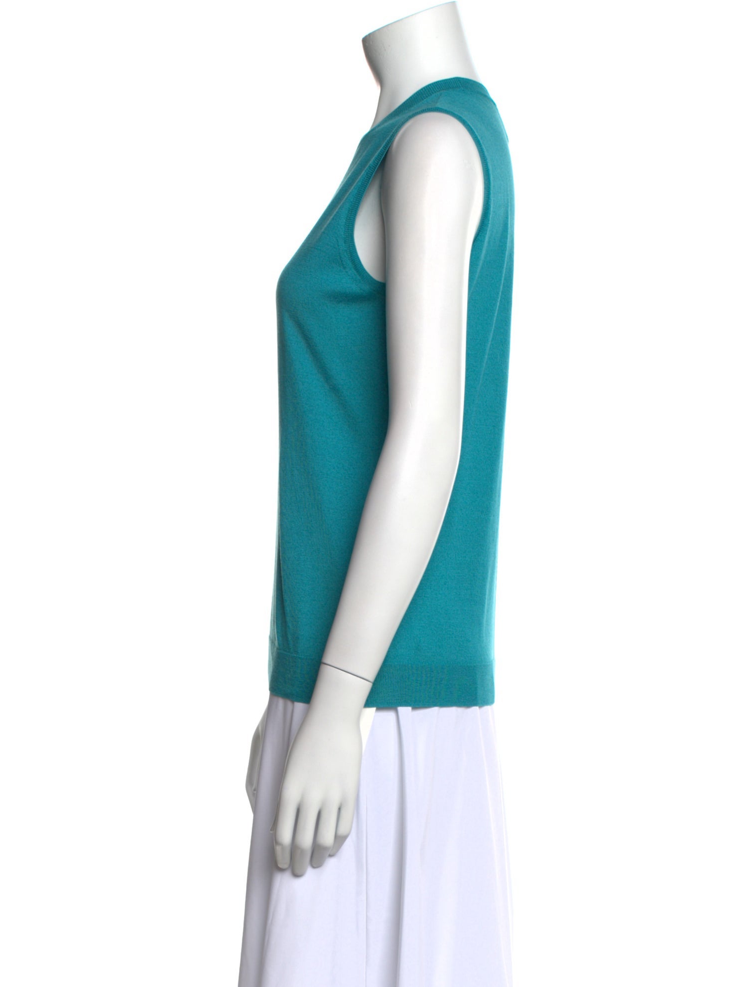 St. John Crew Neck Sleeveless Top