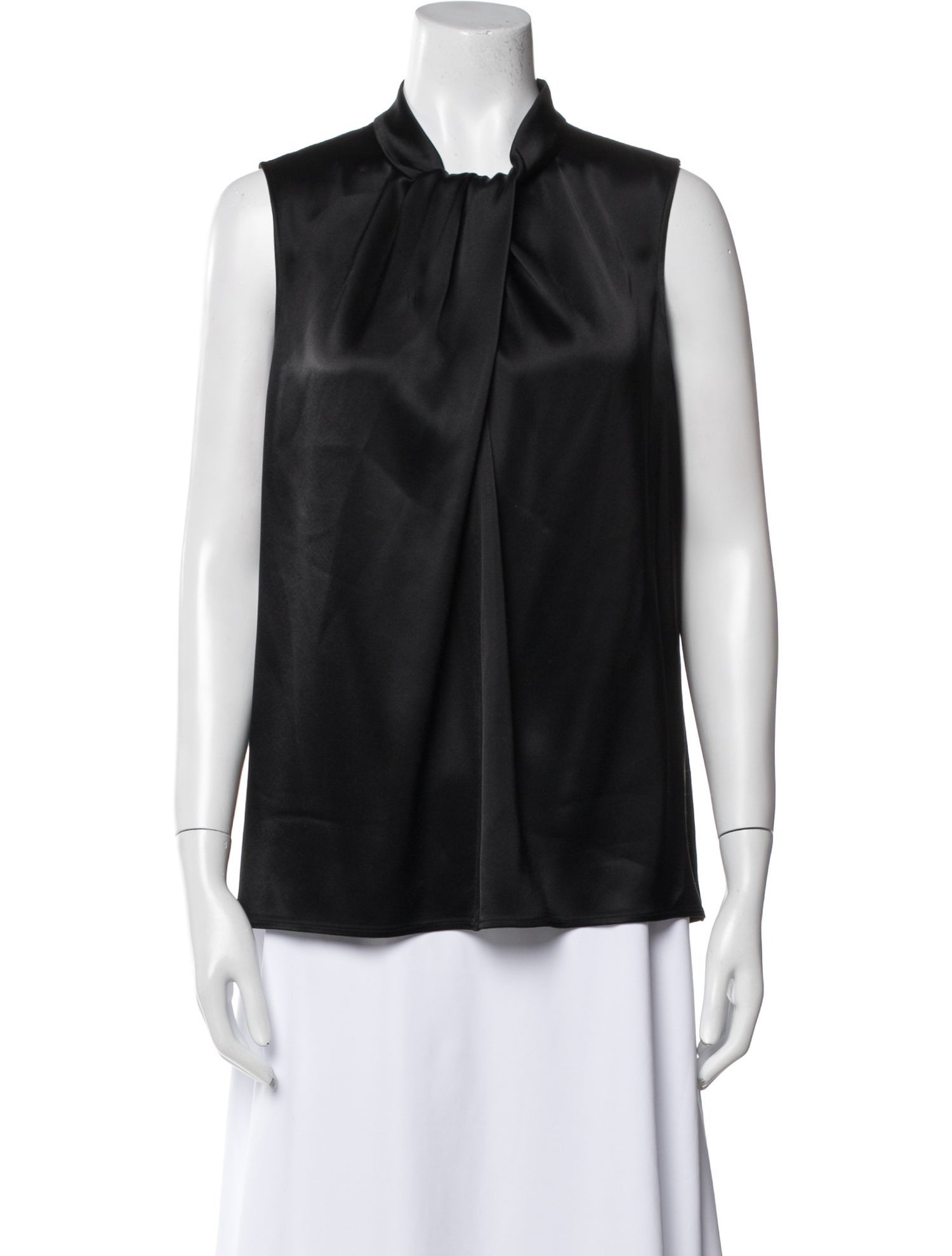 St. John Crew Neck Sleeveless Blouse