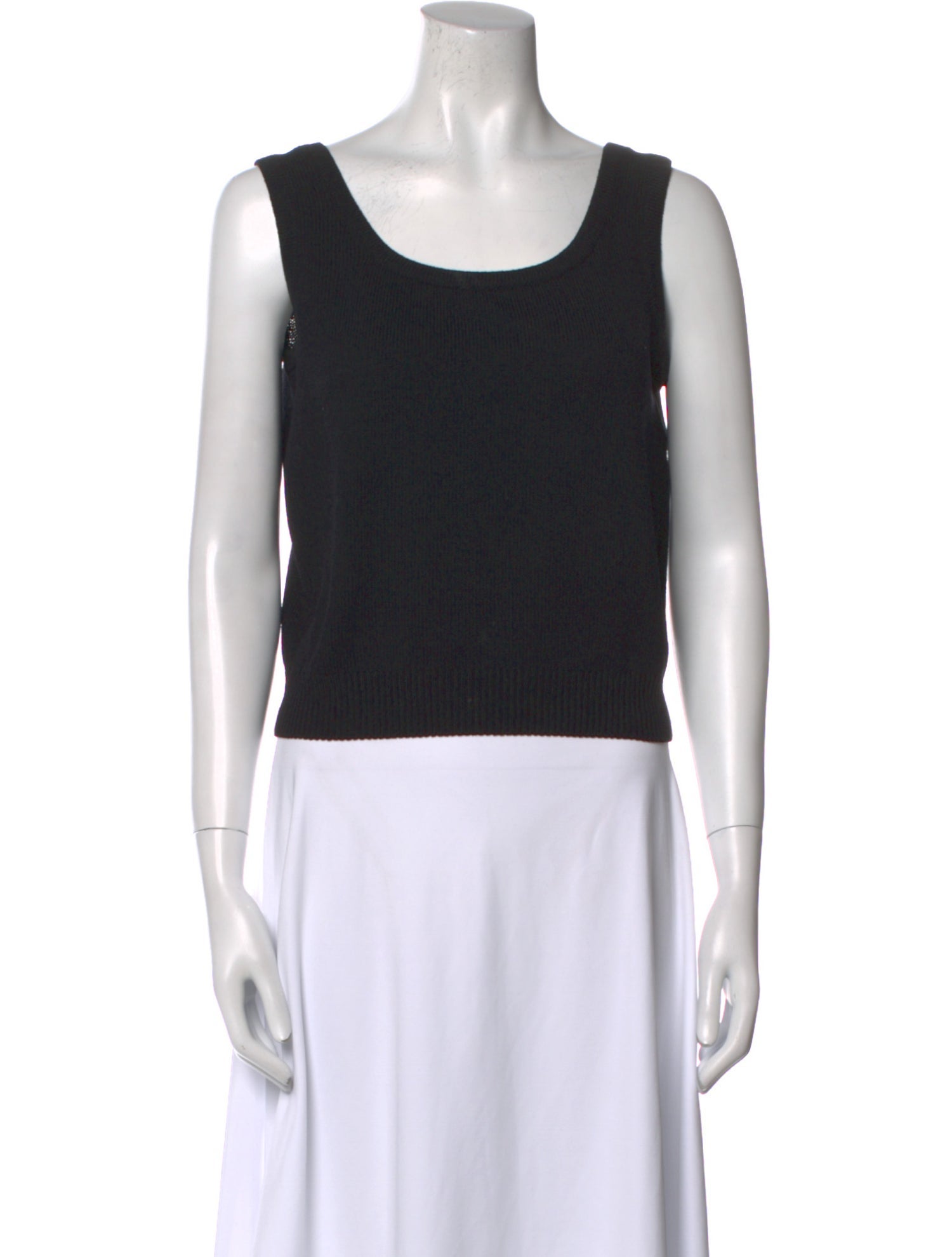 St. John Scoop Neck Sleeveless Crop Top