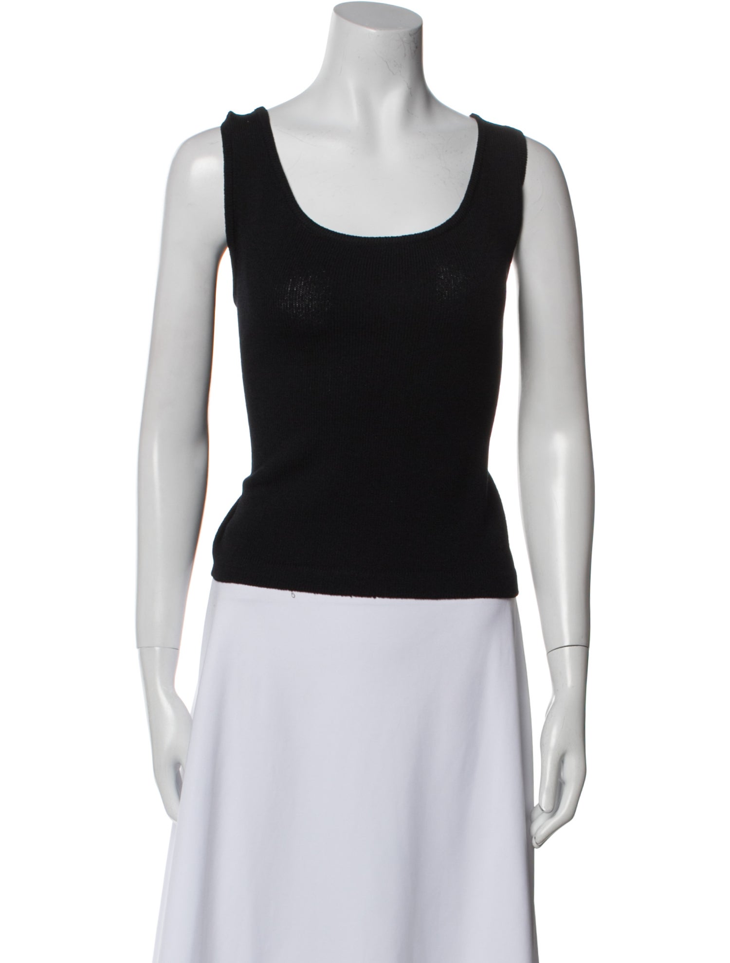 St. John Scoop Neck Sleeveless Top