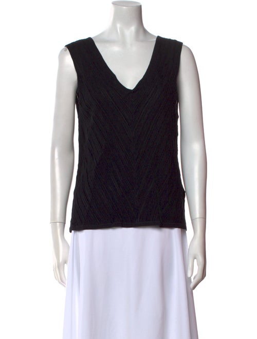 St. John V-Neck Sleeveless Top