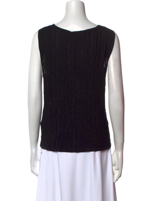 St. John V-Neck Sleeveless Top
