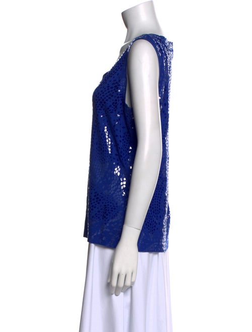 St. John Scoop Neck Sleeveless Top