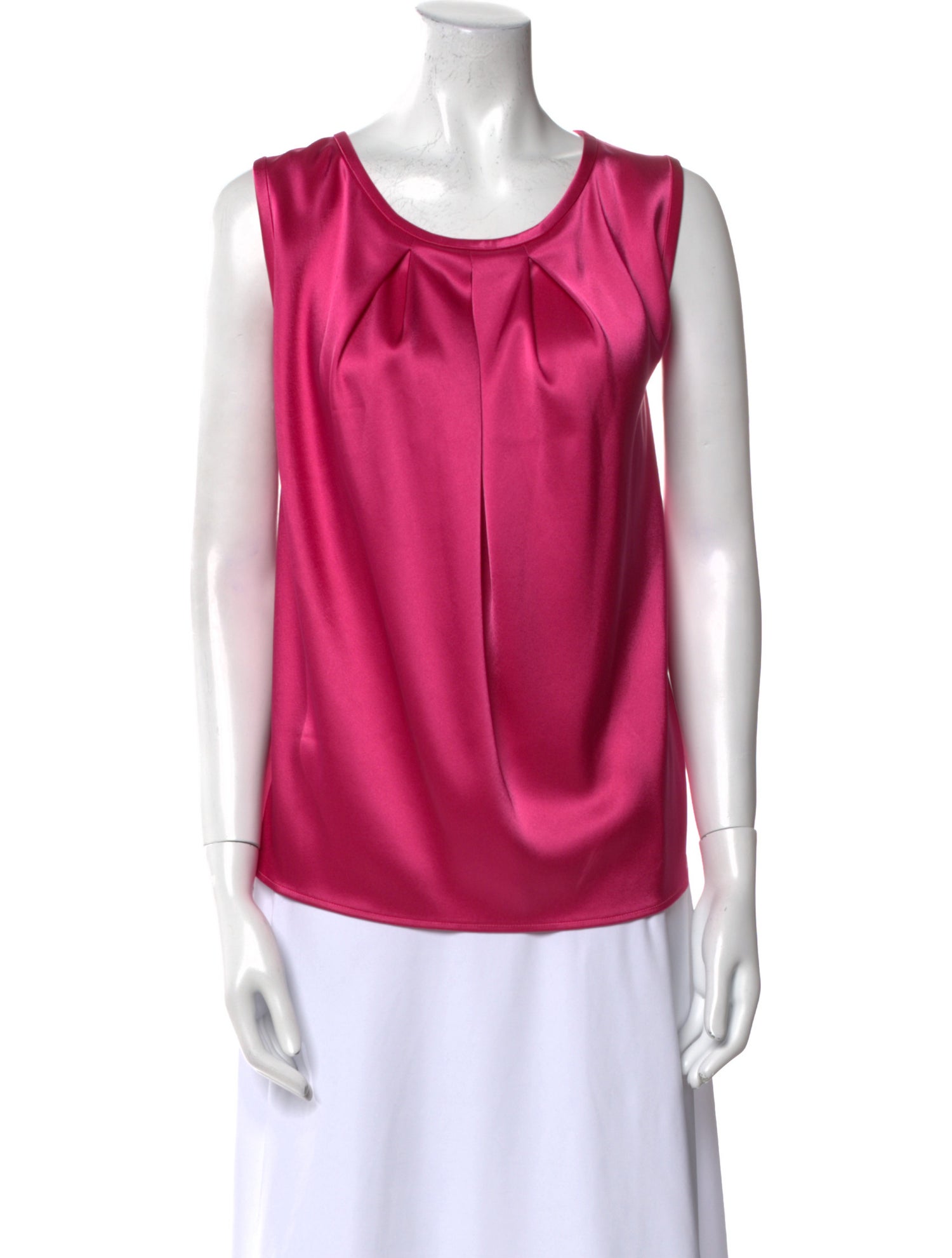 St. John Scoop Neck Sleeveless Blouse