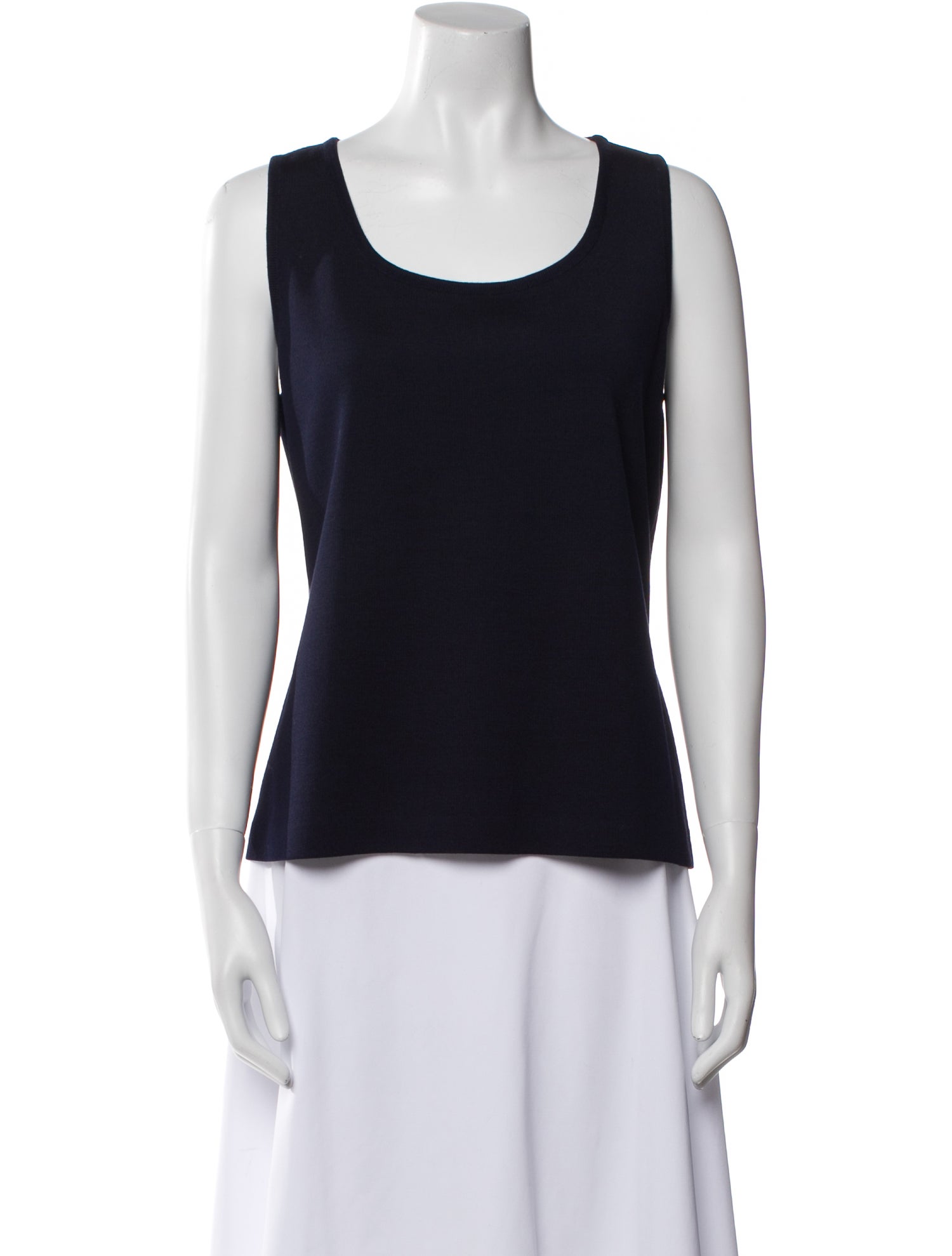 St. John Scoop Neck Sleeveless Top