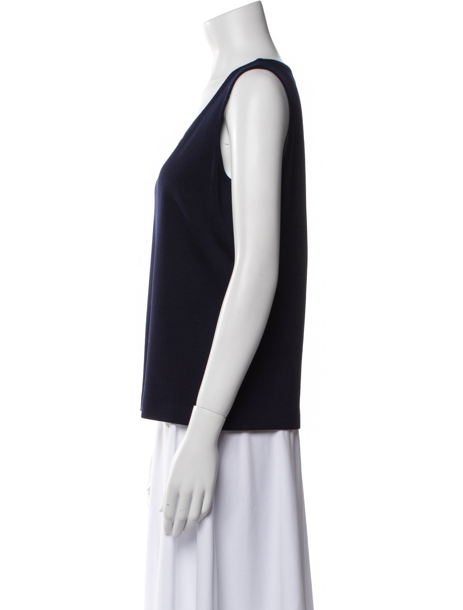 St. John Scoop Neck Sleeveless Top
