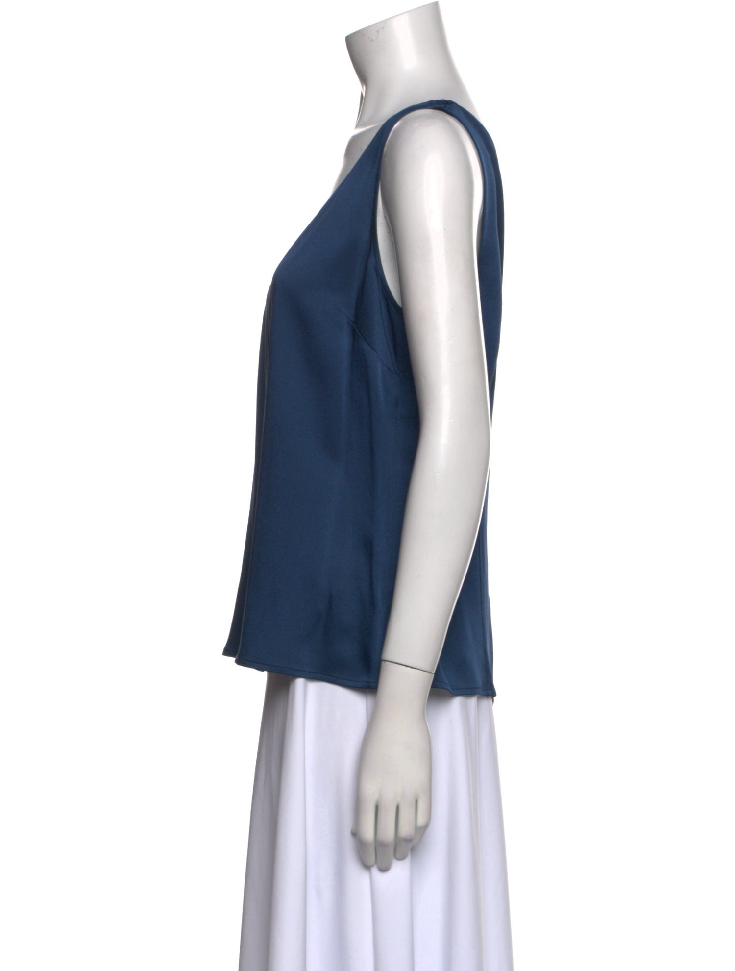 St. John Scoop Neck Sleeveless Top