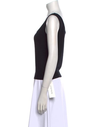 St. John Scoop Neck Sleeveless Top
