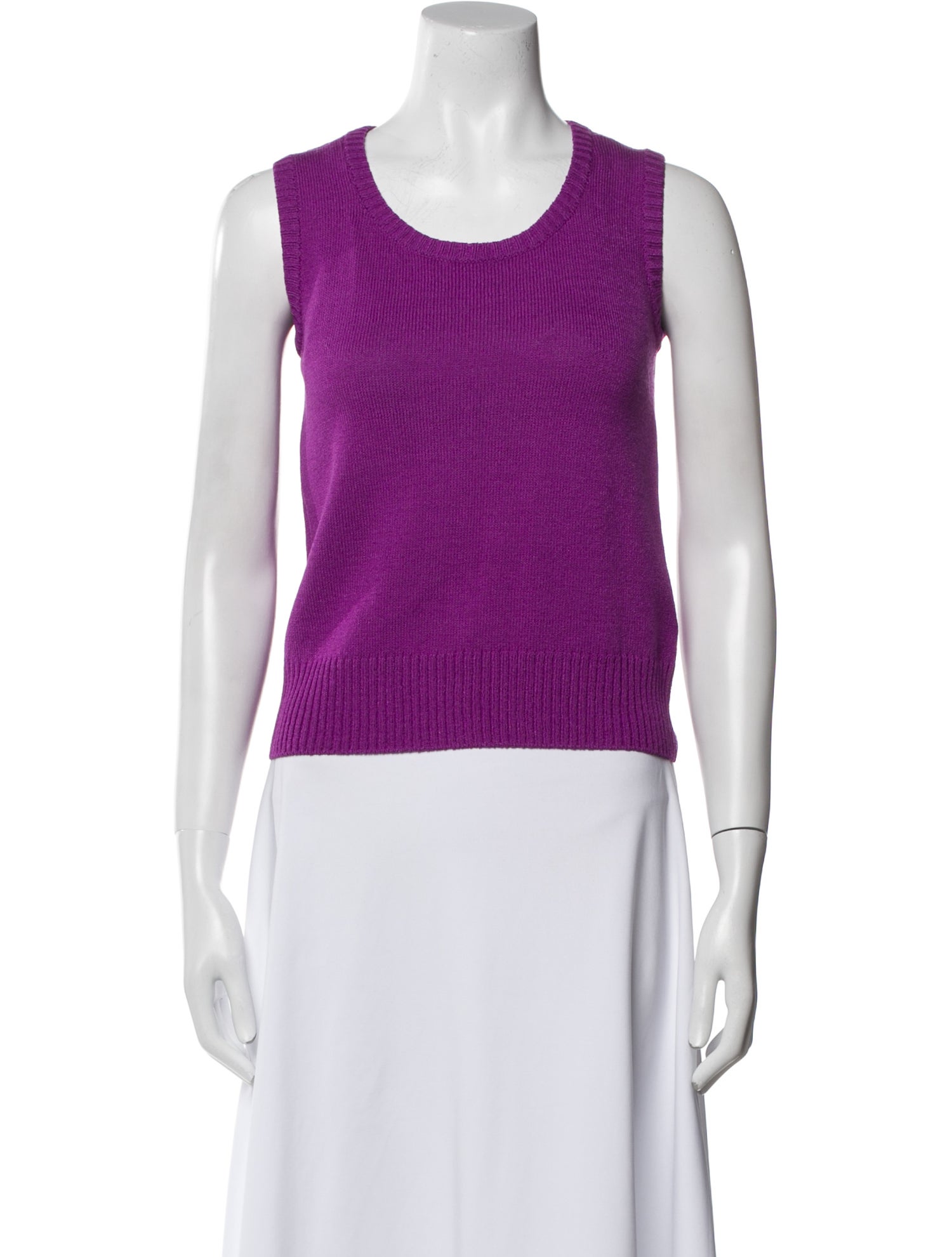 St. John Scoop Neck Sleeveless Top